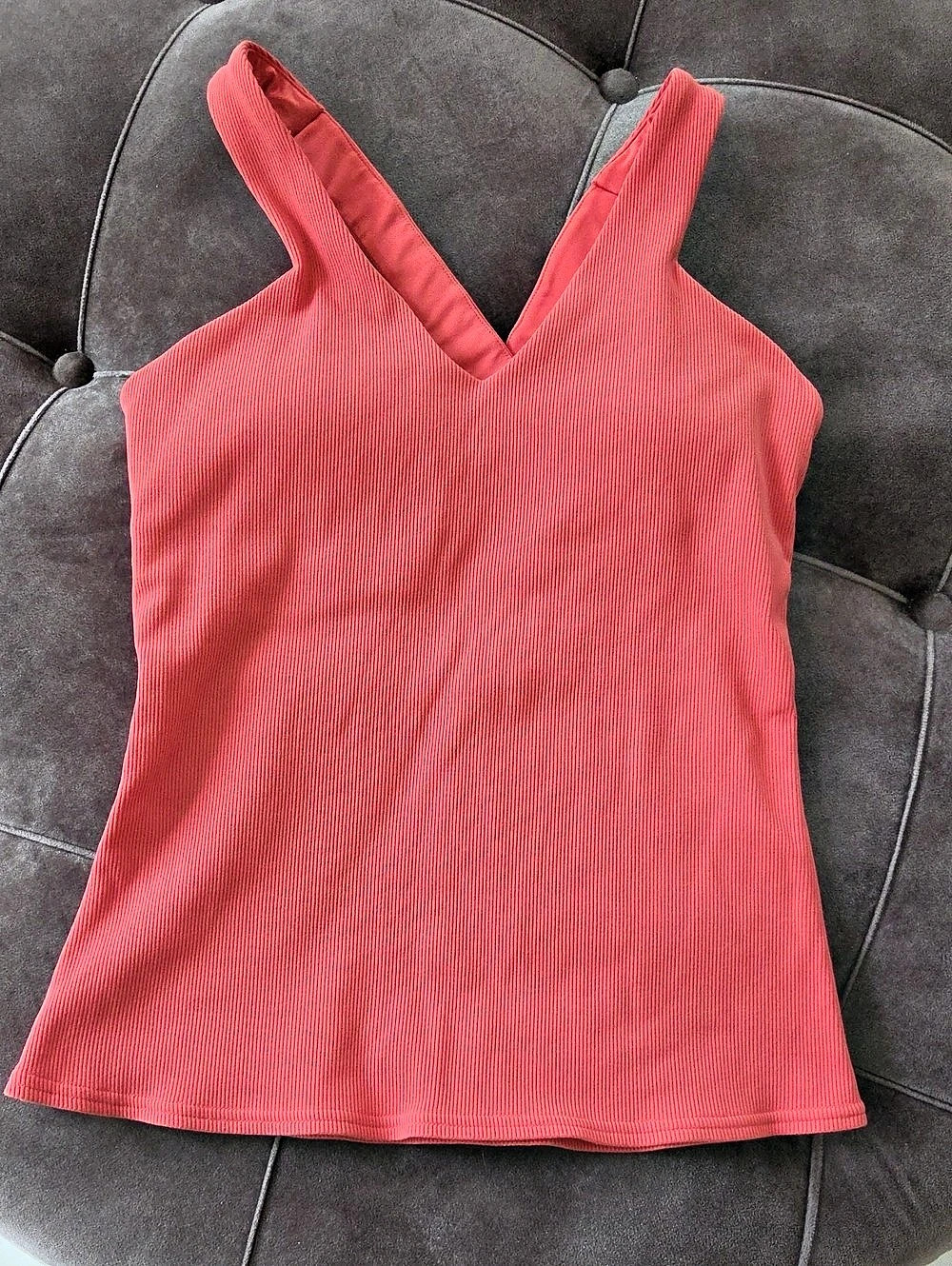 Alo Ribbed Cross-Back Tank in Pink Size Medium Like New